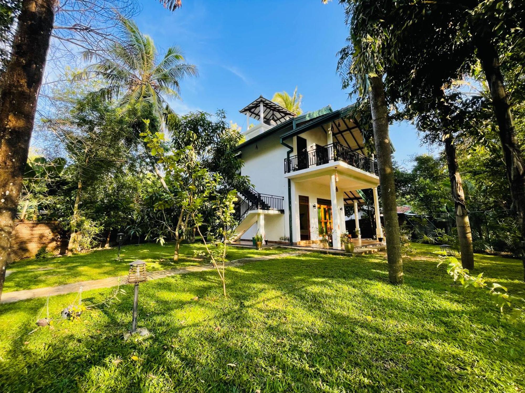 Yala Safari River View Hotel Тіссамахарама Екстер'єр фото