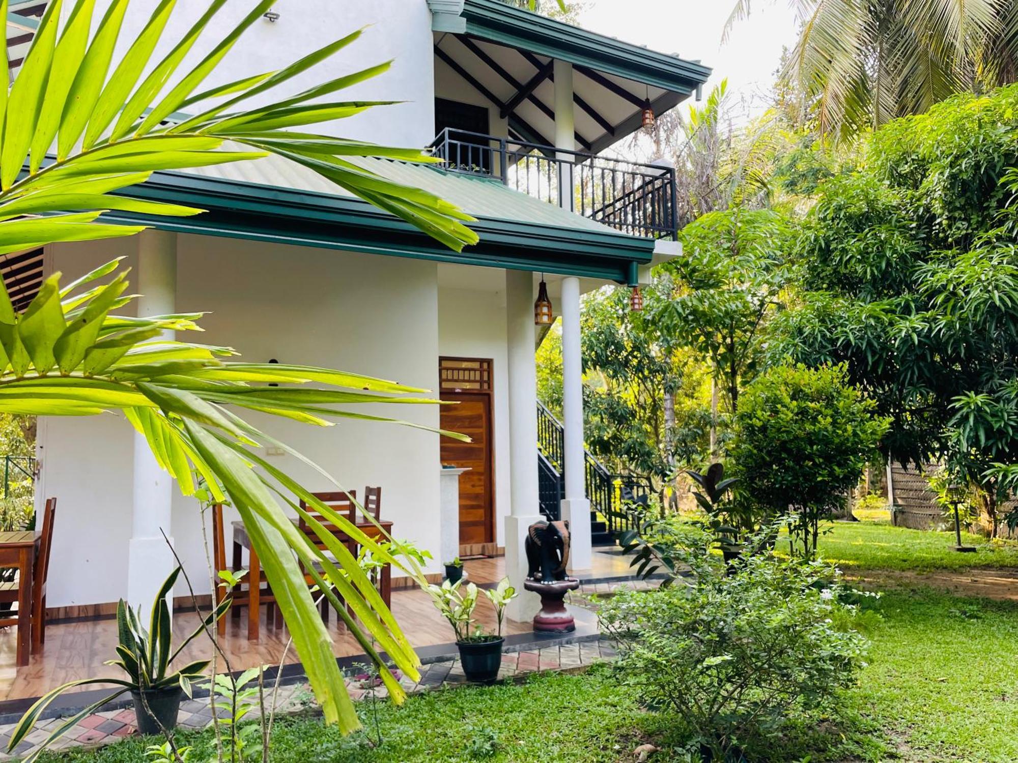 Yala Safari River View Hotel Тіссамахарама Екстер'єр фото