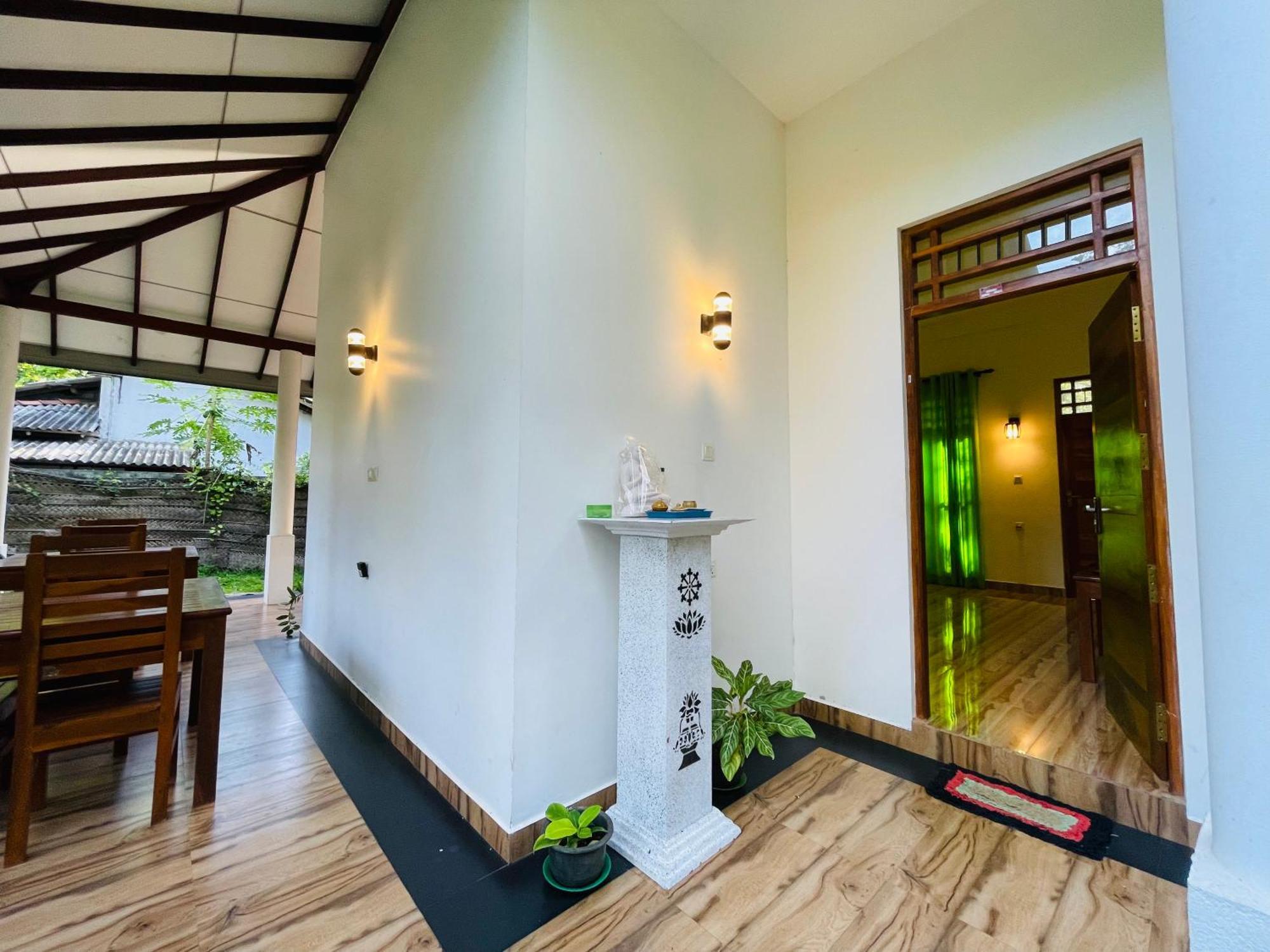 Yala Safari River View Hotel Тіссамахарама Екстер'єр фото